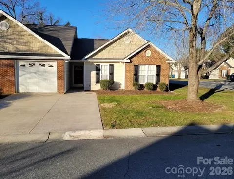 115 Edinburgh Ct, Mount Holly, NC 28120