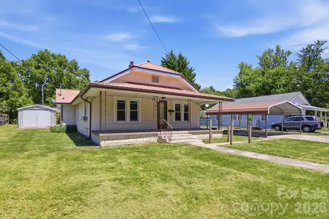 174 Hazelwood Ave, Waynesville, NC 28786