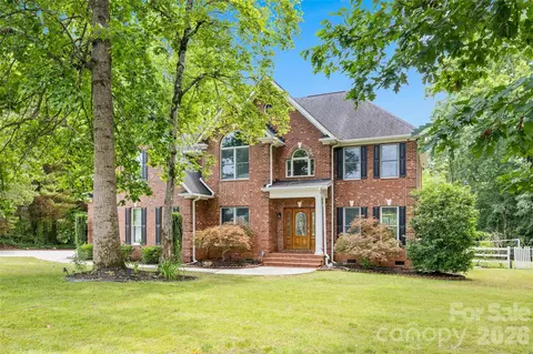 1321 Yellowood Ct, Rock Hill, SC 29732