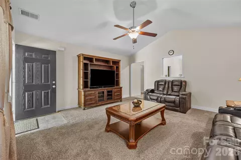 Living - 174 Pheasant Ridge Cir, York, SC 29745 photo 2 of 3