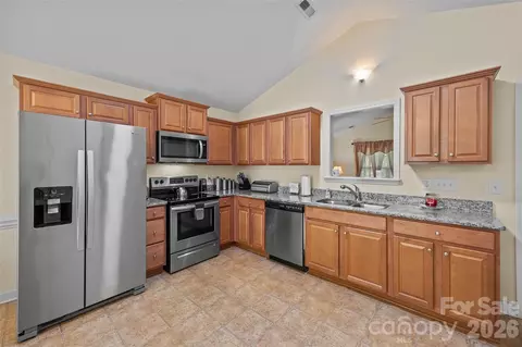 Kitchen - 174 Pheasant Ridge Cir, York, SC 29745 photo 1 of 3
