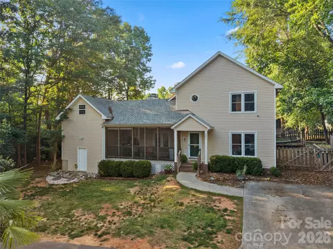 3072 Point Clear Dr, Tega Cay, SC 29708