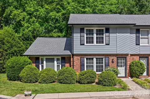 109 Angela Ct, Fort Mill, SC 29715