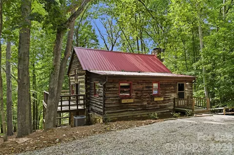 300 Clark Cove Rd, Statesville, NC 28677