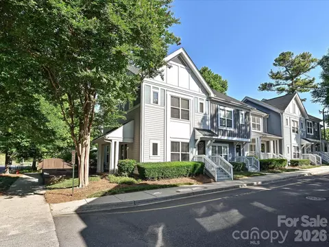2256 Vision Dr, Charlotte, NC 28203
