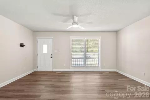 Living - 1502 E Main St, Cherryville, NC 28021 photo 2 of 5