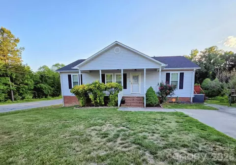 1114 Lakeview St, Kannapolis, NC 28083