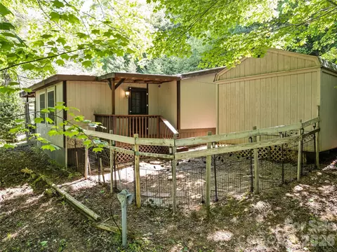 Exterior - 102 Serenity Ln, Clyde, NC 28721 photo 4 of 9
