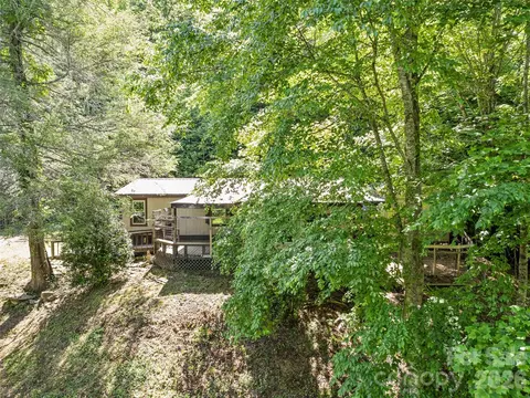 Exterior - 102 Serenity Ln, Clyde, NC 28721 photo 2 of 9
