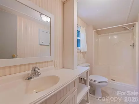 Bath - 102 Serenity Ln, Clyde, NC 28721 photo 1 of 2