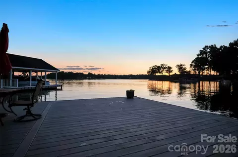 104 Doral Ct, Kings Mountain, NC 28086