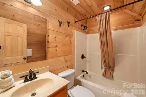 Bath - 105 Palisade Dr, Mill Spring, NC 28756 photo 1 of 3