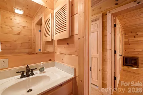 Bath - 105 Palisade Dr, Mill Spring, NC 28756 photo 2 of 3
