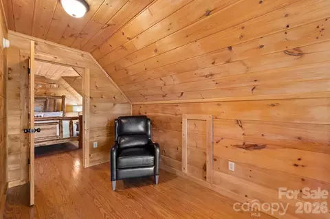 Bedroom - 105 Palisade Dr, Mill Spring, NC 28756 photo 4 of 10