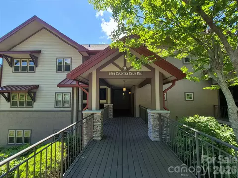 1564 Country Club B-301 Dr #B-301, Maggie Valley, NC 28751