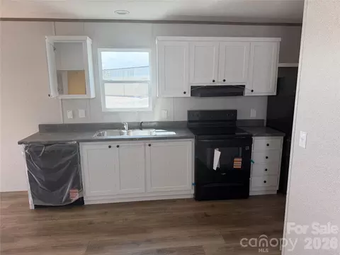 Kitchen - Biggerstaff E Loop #E, Nebo, NC 28761 photo 1 of 1