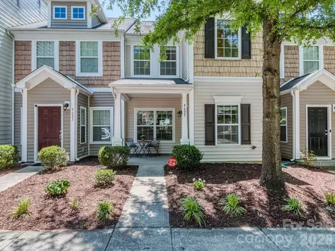 9627 Turning Wheel Dr, Charlotte, NC 28214