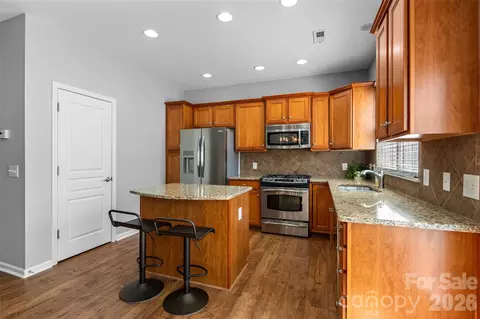 Kitchen - 720 Passage Dr, Fort Mill, SC 29708 photo 2 of 4