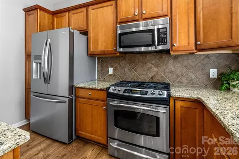 Kitchen - 720 Passage Dr, Fort Mill, SC 29708 photo 4 of 4