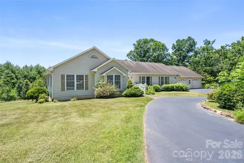 28 Song Bird Ln, Weaverville, NC 28787