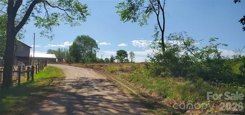 200 Loganway Rd, Harmony, NC 28634 photo 2