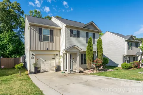 7329 Hidden Creek Dr, Charlotte, NC 28214