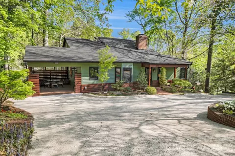 1715 Buena Vista Rd, Winston Salem, NC 27104