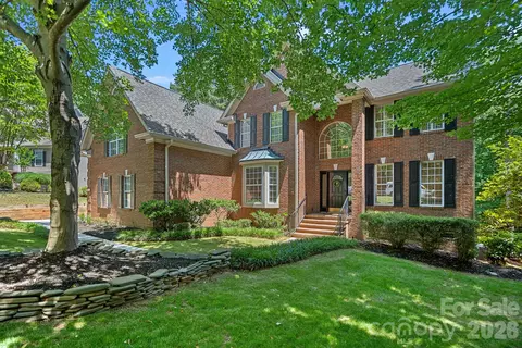 192 Sunrise Cir, Mooresville, NC 28117