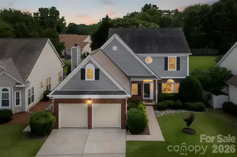 9128 Twilight Hill Ct, Charlotte, NC 28277