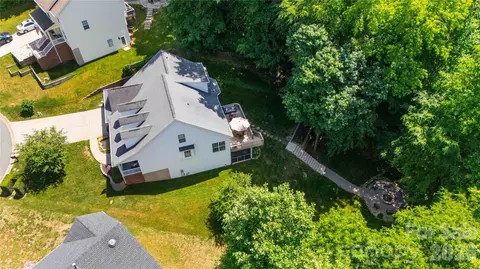 View/Area - 329 Brixham Pl, Fort Mill, SC 29708 photo 4 of 6