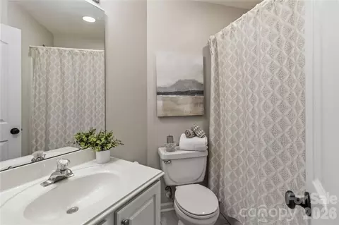 Bath - 329 Brixham Pl, Fort Mill, SC 29708 photo 3 of 4