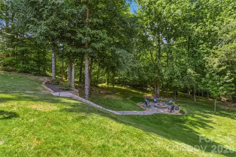 Exterior - 329 Brixham Pl, Fort Mill, SC 29708 photo 6 of 8