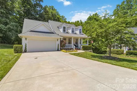 Exterior - 329 Brixham Pl, Fort Mill, SC 29708 photo 2 of 8