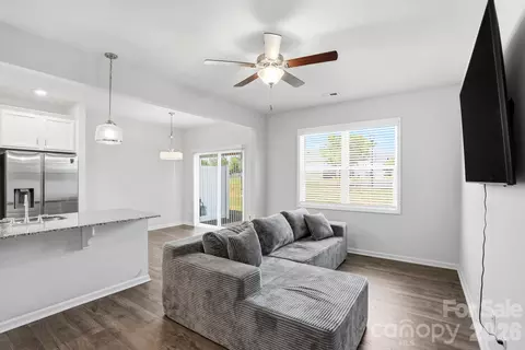 Entry Way - 3938 Townes Blvd, Terrell, NC 28682 photo 2 of 4