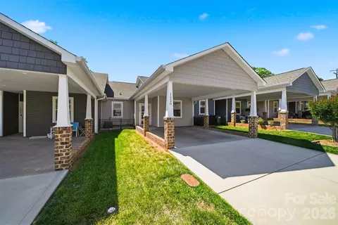 1520 28th Street Se Ln SE, Hickory, NC 28602