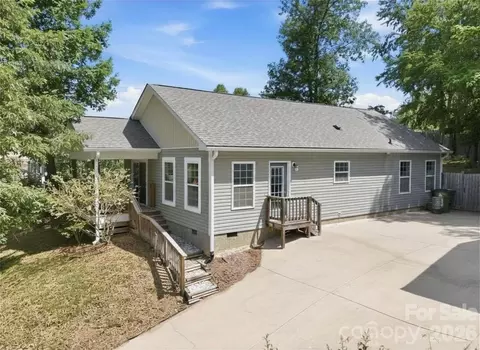 253 Brooklyn Ln, Asheville, NC 28803