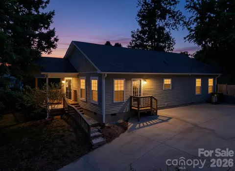 253 Brooklyn Ln, Asheville, NC 28803
