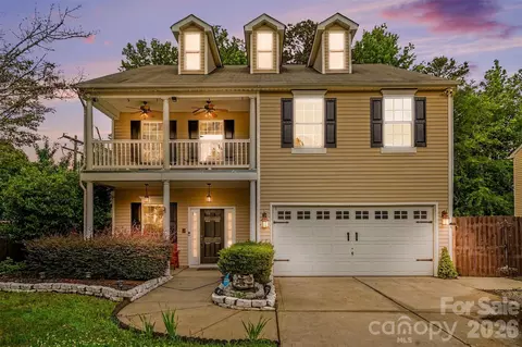 1003 Jordans Pond Ln, Charlotte, NC 28214