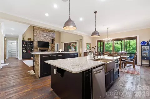 Kitchen - 425 Bridlepath Trl, Davidson, NC 28036 photo 1 of 2