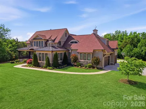Exterior - 425 Bridlepath Trl, Davidson, NC 28036 photo 2 of 6