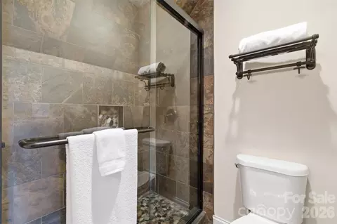 Bath - 425 Bridlepath Trl, Davidson, NC 28036 photo 8 of 8