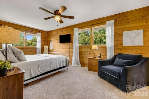 Bedroom - 694 Boulder Rd, Marshall, NC 28753 photo 4 of 14