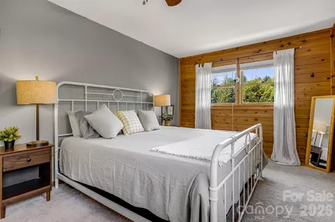 Bedroom - 694 Boulder Rd, Marshall, NC 28753 photo 7 of 14