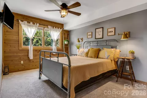 Bedroom - 694 Boulder Rd, Marshall, NC 28753 photo 1 of 14