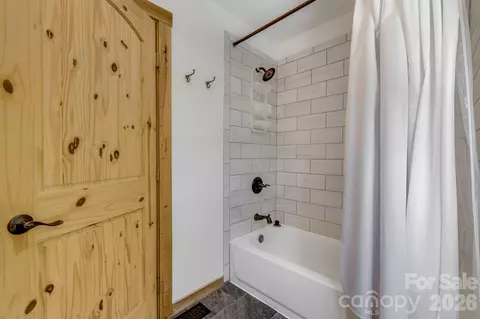 Bath - 694 Boulder Rd, Marshall, NC 28753 photo 2 of 4