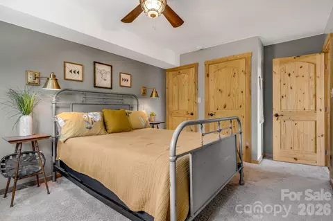 Bedroom - 694 Boulder Rd, Marshall, NC 28753 photo 3 of 14