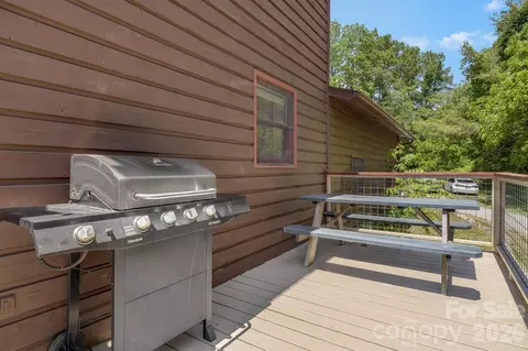 Exterior - 694 Boulder Rd, Marshall, NC 28753 photo 9 of 10