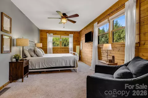 Bedroom - 694 Boulder Rd, Marshall, NC 28753 photo 5 of 14