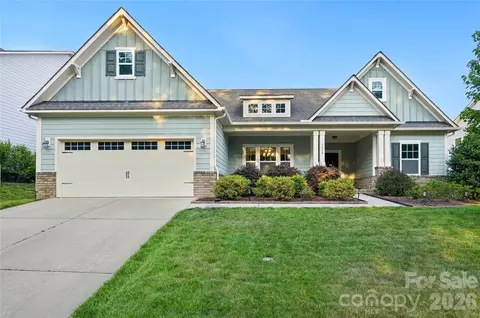 5038 Stonehill Ln, Matthews, NC 28104