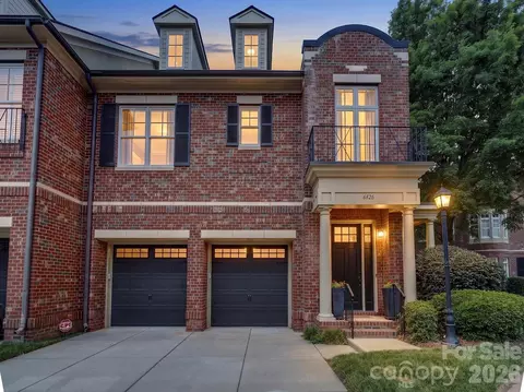 6826 Louisburg Square Ln, Charlotte, NC 28210